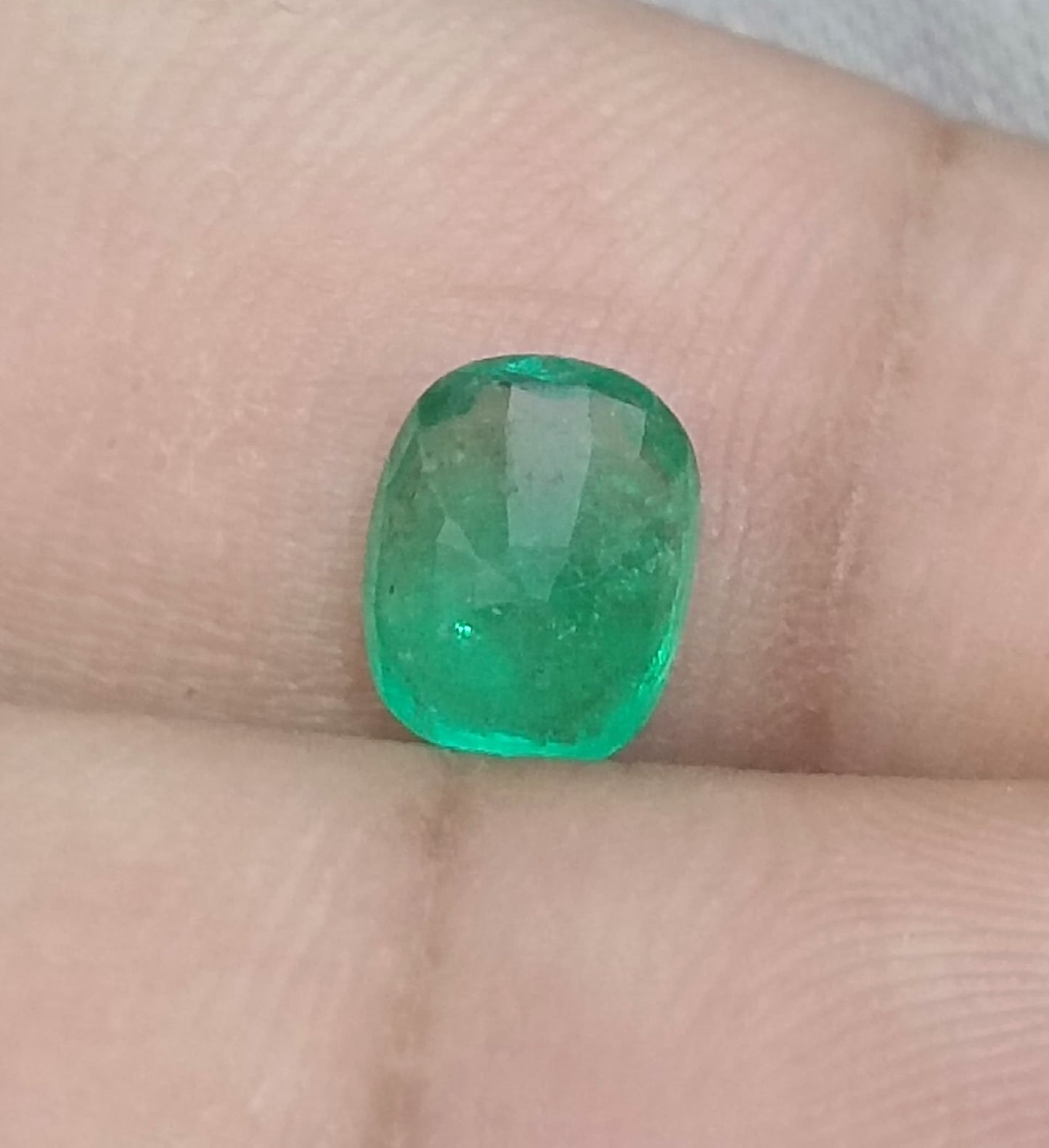 GSI Certified 1.56ct Colombian Emerald, 100% Natural Gemstone