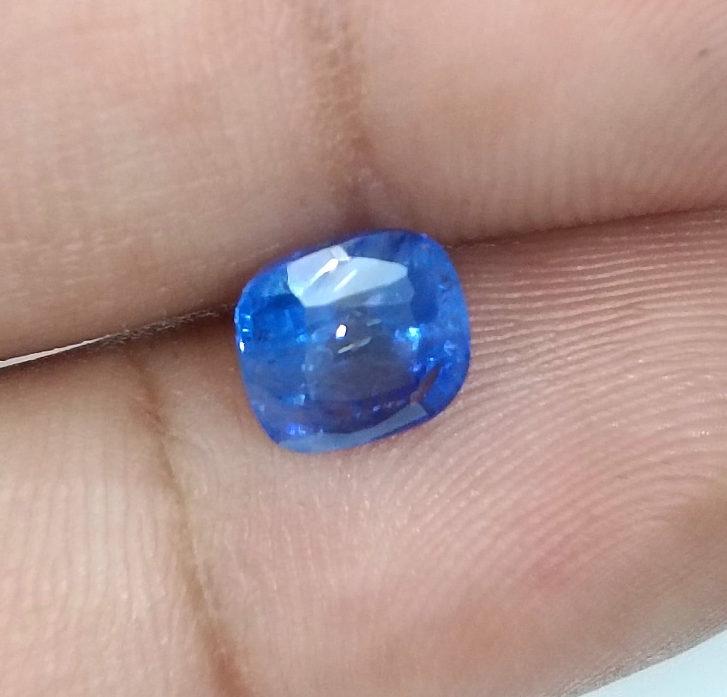 GSI Certified 2.25ct Royal Blue Ceylon Sapphire, 100% Natural Gemstone