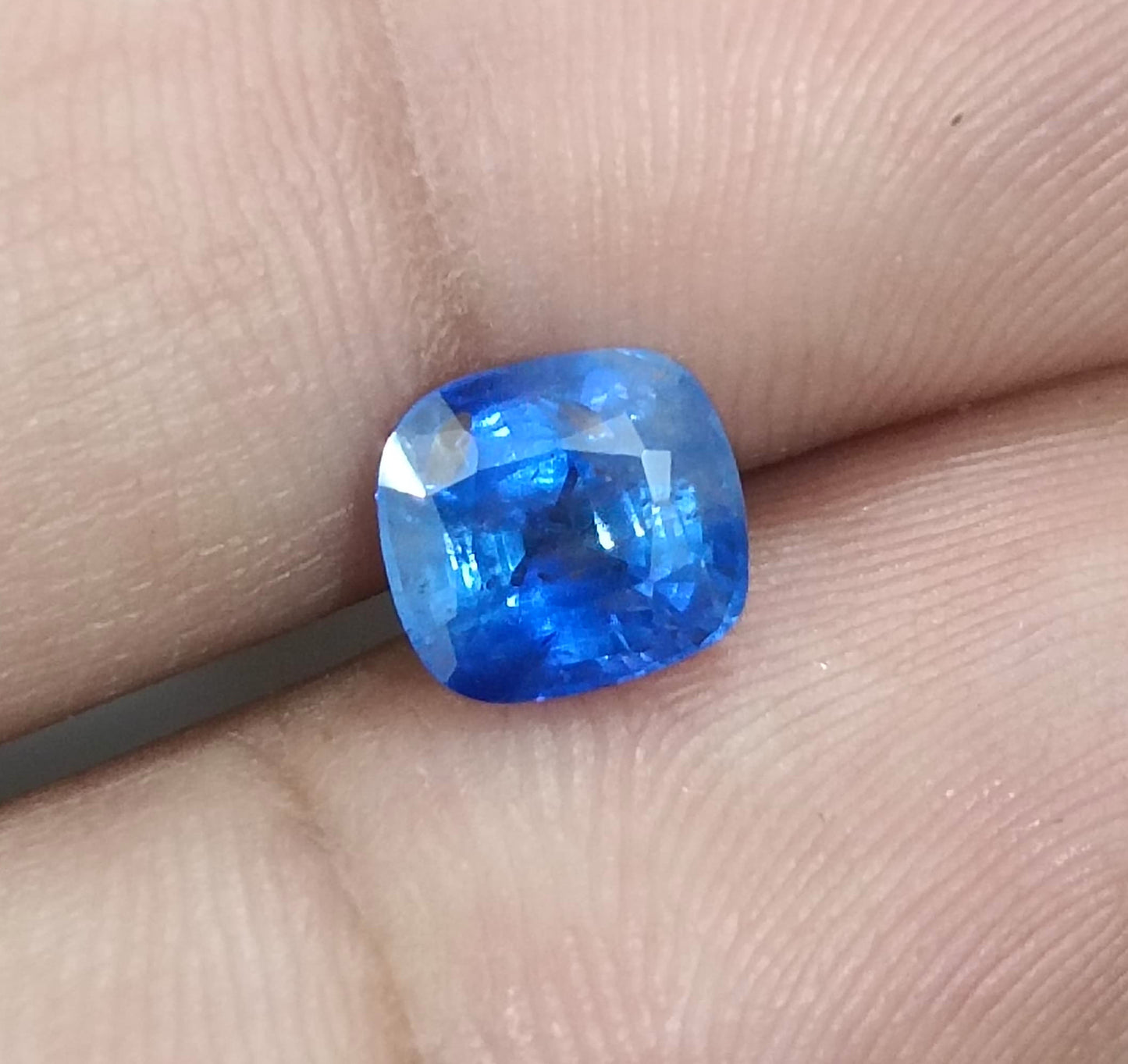 GSI Certified 2.25ct Royal Blue Ceylon Sapphire, 100% Natural Gemstone