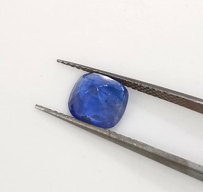 GSI Certified 2.25ct Royal Blue Ceylon Sapphire, 100% Natural Gemstone