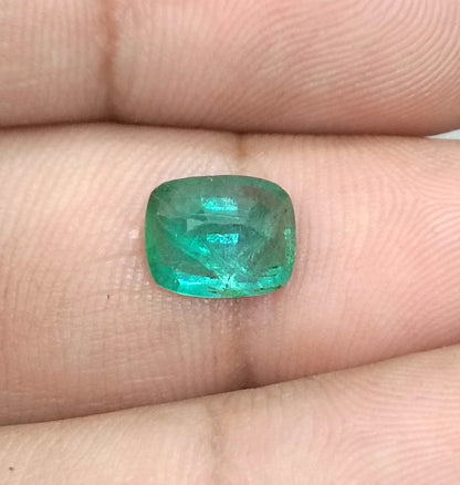 GSI Certified 1.66ct Medium Electric Green Emerald, 100% Natural Gemstone