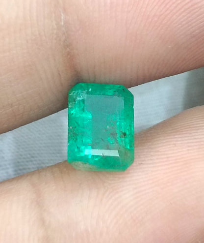 GSI Certified 2.62ct Medium Green Zambian Emerald