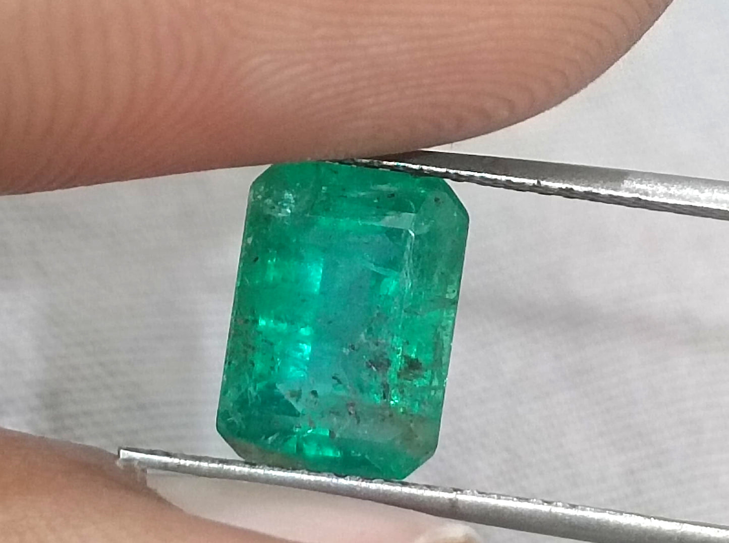 GSI Certified 2.62ct Medium Green Zambian Emerald