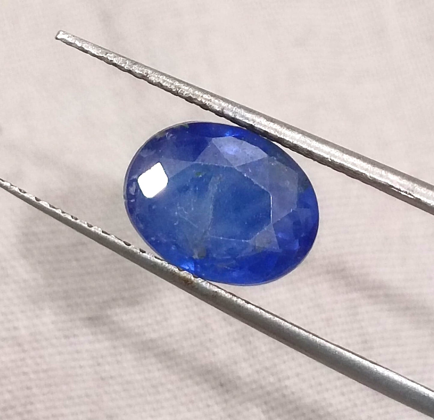 GSI Certified 4.15ct Deep Blue Ceylon Sapphire, 100% Natural Gemstone