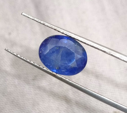 GSI Certified 4.15ct Deep Blue Ceylon Sapphire, 100% Natural Gemstone