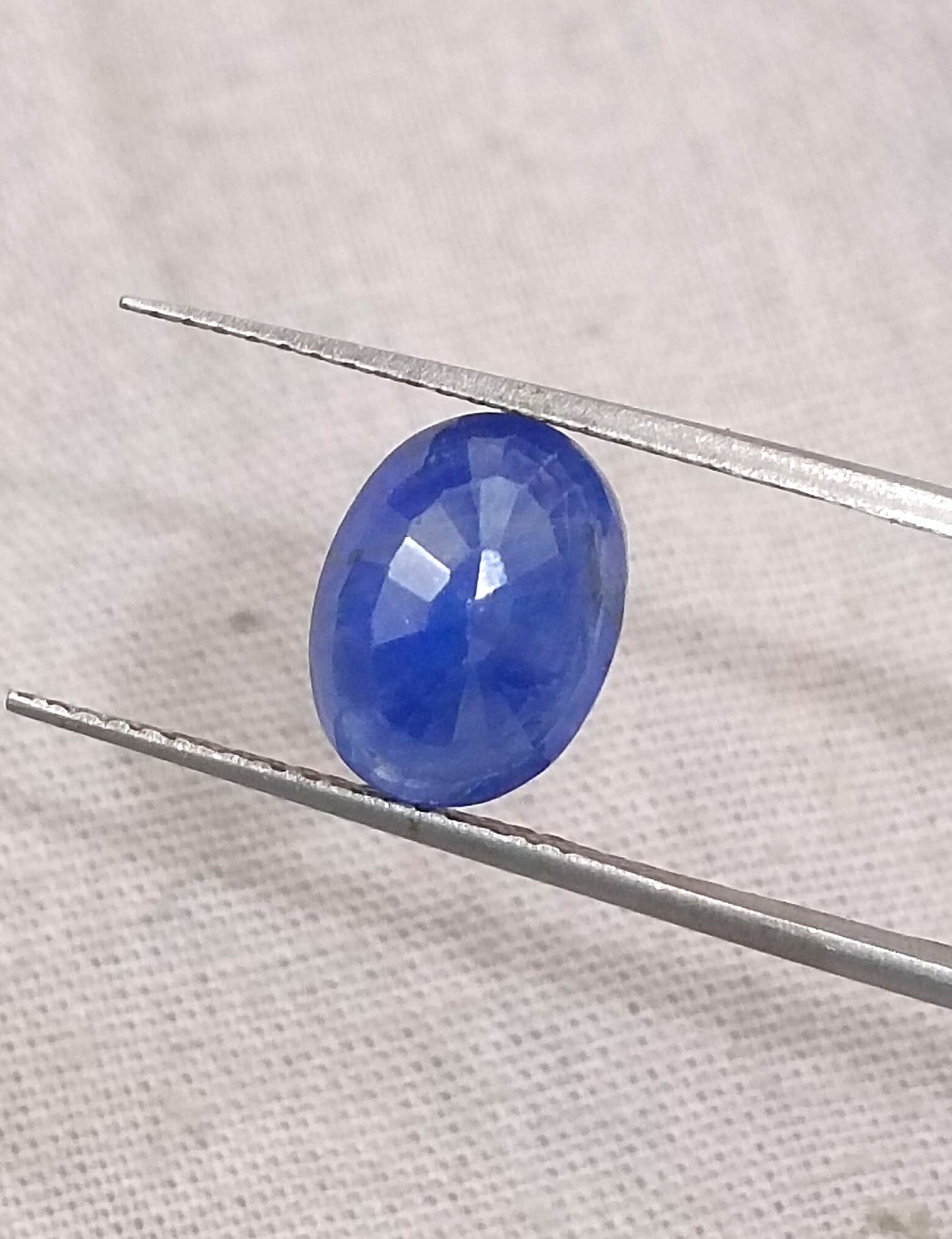 GSI Certified 4.15ct Deep Blue Ceylon Sapphire, 100% Natural Gemstone