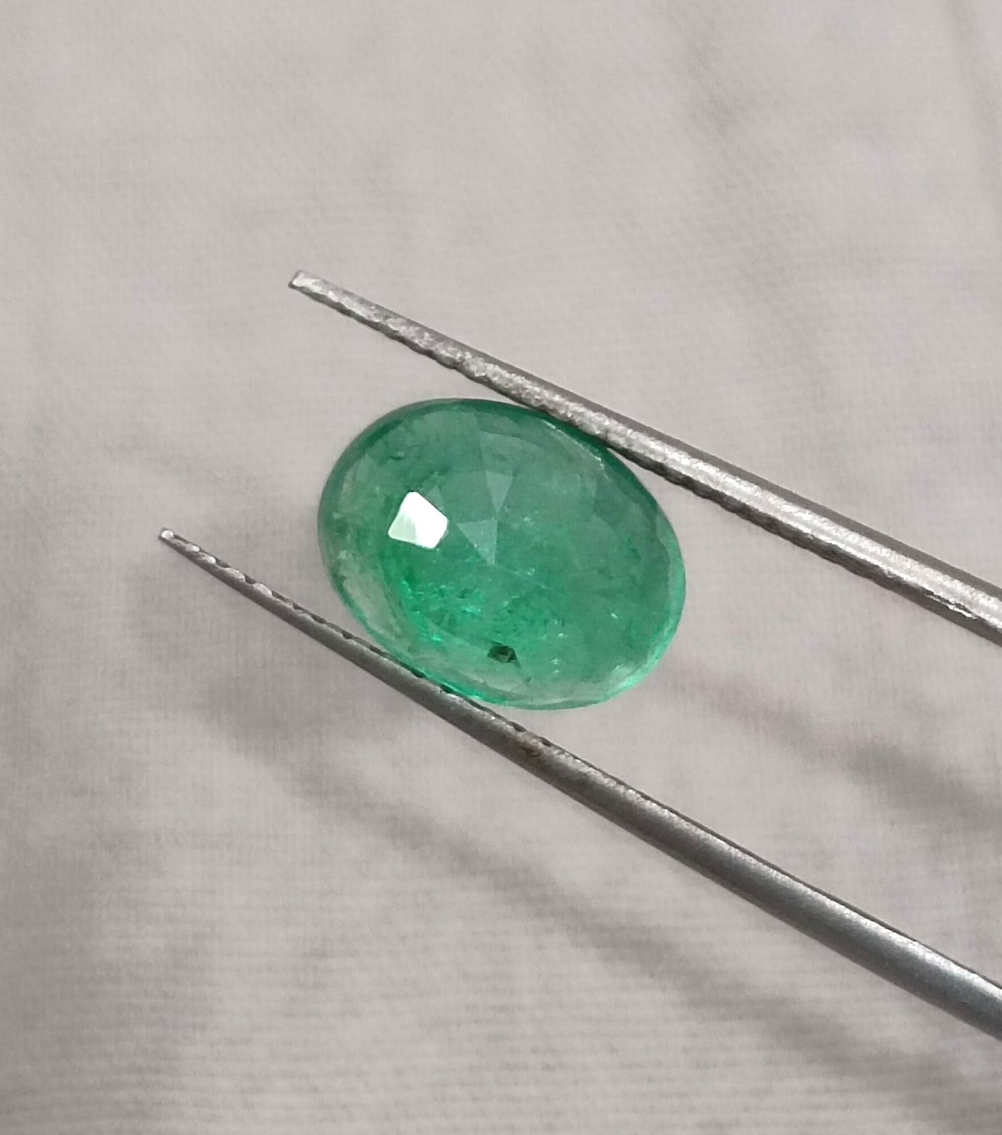 GSI Certified 2.62ct Vivid Green Zambian Emerald, 100% Natural Gemstone