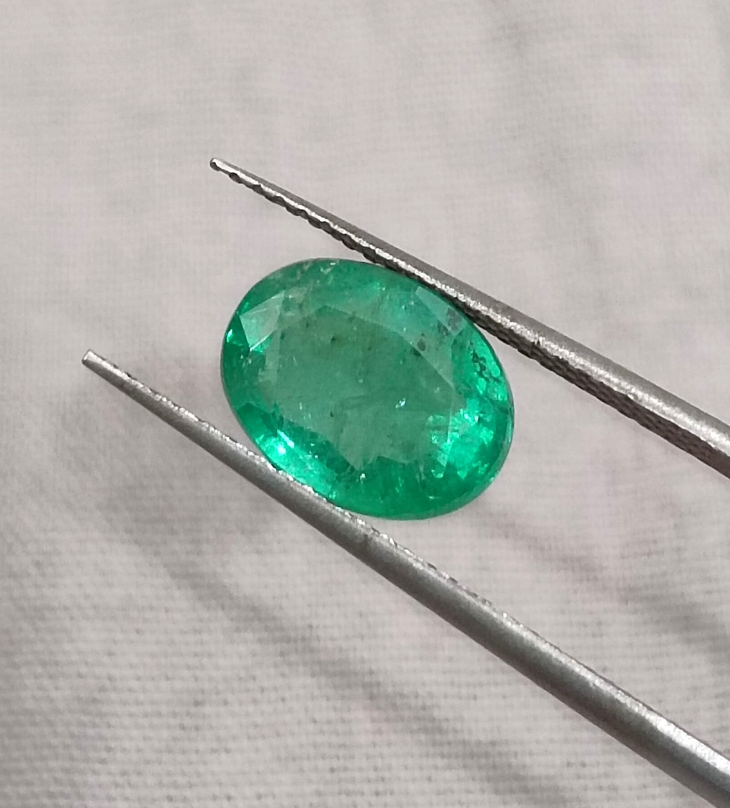 GSI Certified 2.62ct Vivid Green Zambian Emerald, 100% Natural Gemstone