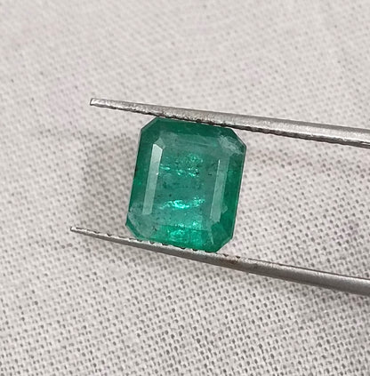 GSI Certified 2.35ct Zambian Emerald, 100% Natural Gemstone