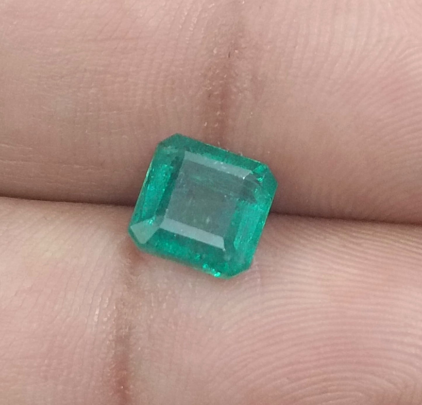 GSI Certified 2.29ct Medium Deep Pure Green Emerald, 100% Natural Gemstones