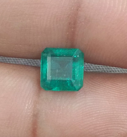 GSI Certified 2.29ct Medium Deep Pure Green Emerald, 100% Natural Gemstones