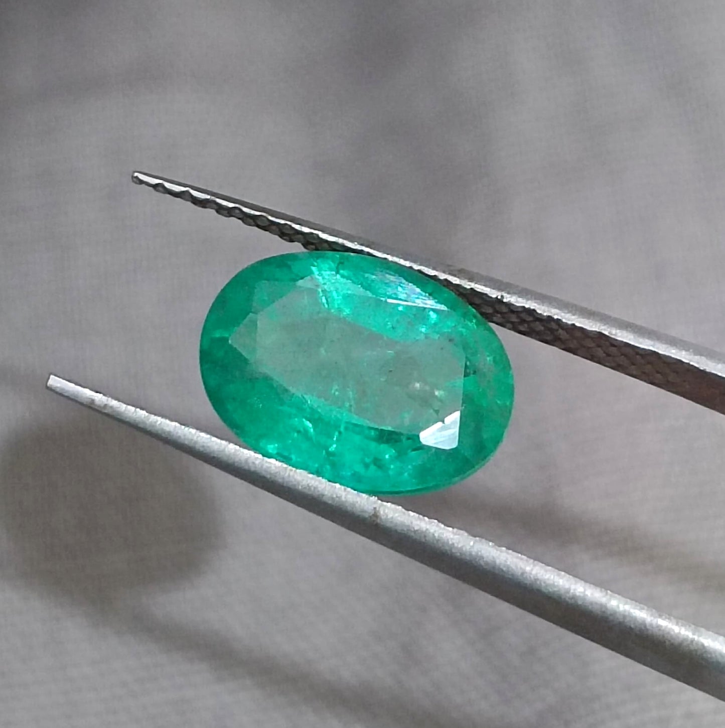 GSI Certified 2.28ct Vivid Green Zambian Emerald, 100% Natural Gemstone