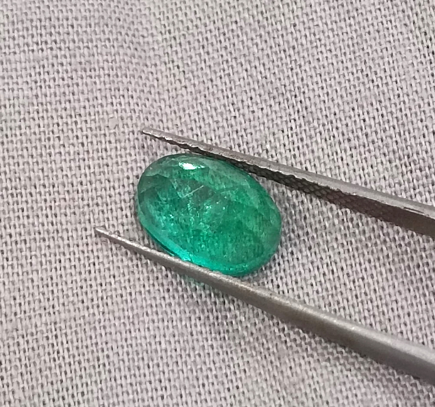 GSI Certified 2.28ct Vivid Green Zambian Emerald, 100% Natural Gemstone