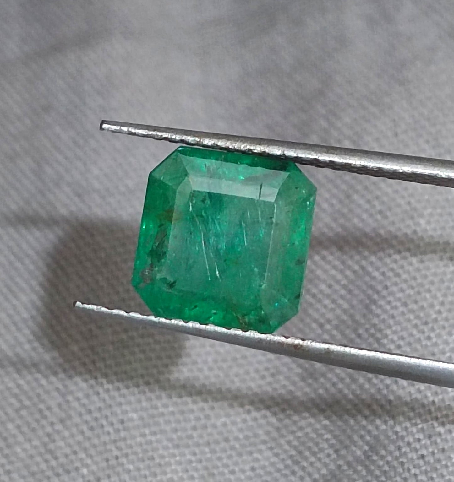 GSI Certified 2.34ct Zambian Emerald, 100% Natural Gemstone