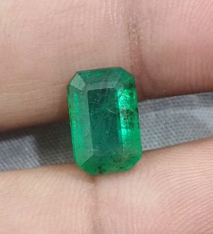 GSI Certified 3.38ct Velvet Green Emerald, 100% Natural Gemstone