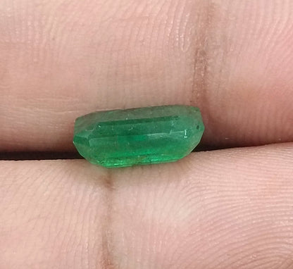 GSI Certified 3.38ct Velvet Green Emerald, 100% Natural Gemstone