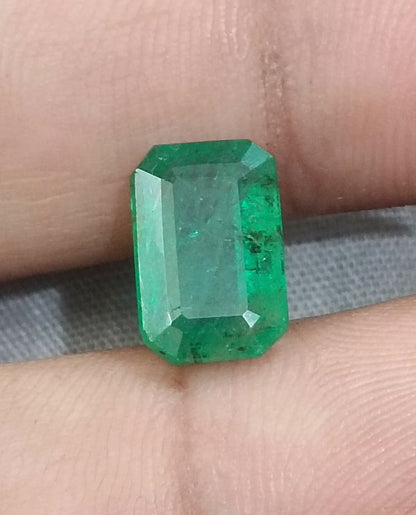 GSI Certified 3.38ct Velvet Green Emerald, 100% Natural Gemstone