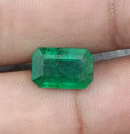 GSI Certified 3.38ct Velvet Green Emerald, 100% Natural Gemstone