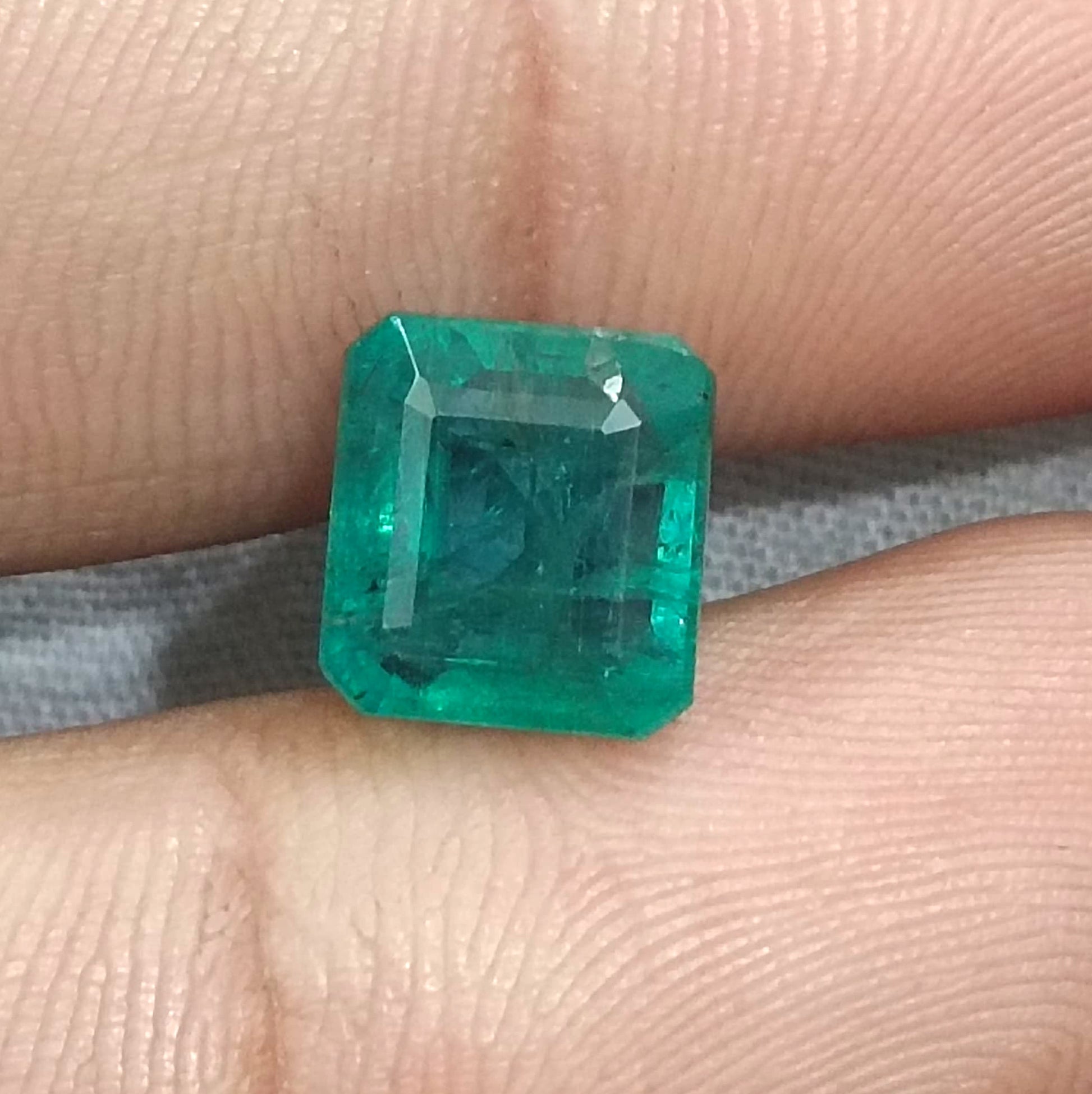 GSI Certified 3.42ct Medium Deep Green Emerald Natural Earth Mined Gemstone - SMSGEMS 