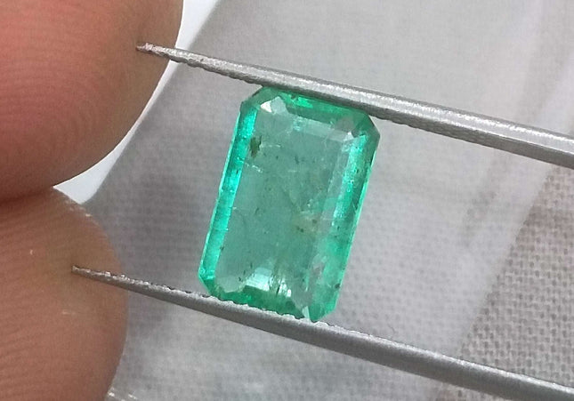 2.05ct GSI USA Certified Medium Light Green Panjshir Emerald Minor Oiled Loose Gemstone