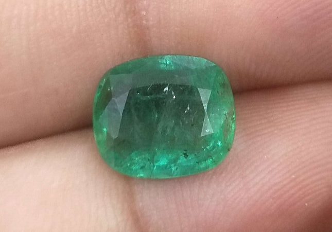 3.61ct GSI USA Certified Medium Deep Green Swat Emerald Minor Oiled Loose Gemstone