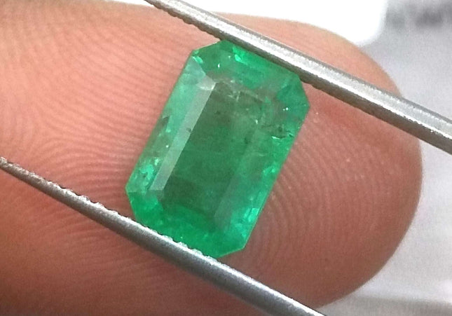 2.27ct GSI Certified Medium Green Panjshir Emerald Minor Oiled Loose Gemstone