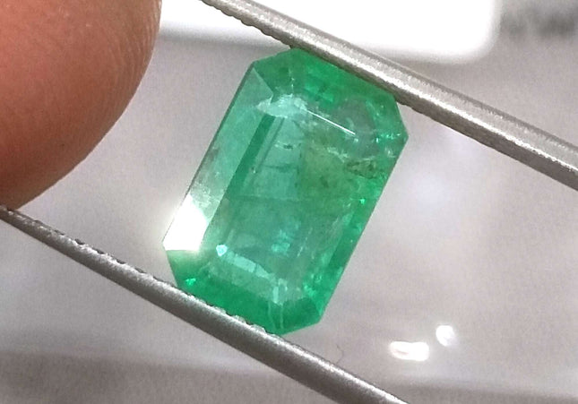 2.27ct GSI Certified Medium Green Panjshir Emerald Minor Oiled Loose Gemstone