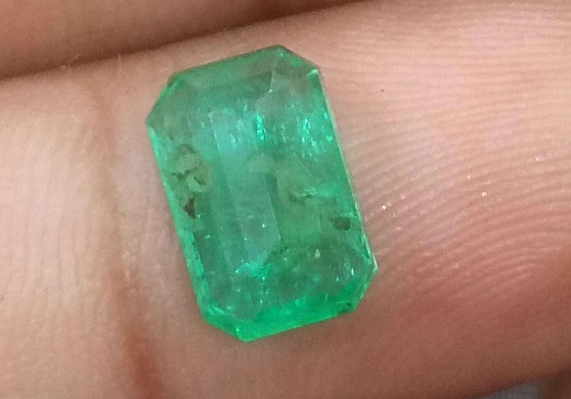 2.27ct GSI Certified Medium Green Panjshir Emerald Minor Oiled Loose Gemstone