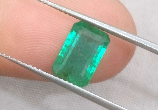 2.35ct GSI Certified Deep Green Zambian Emerald Minor Oiled Loose Gemstone