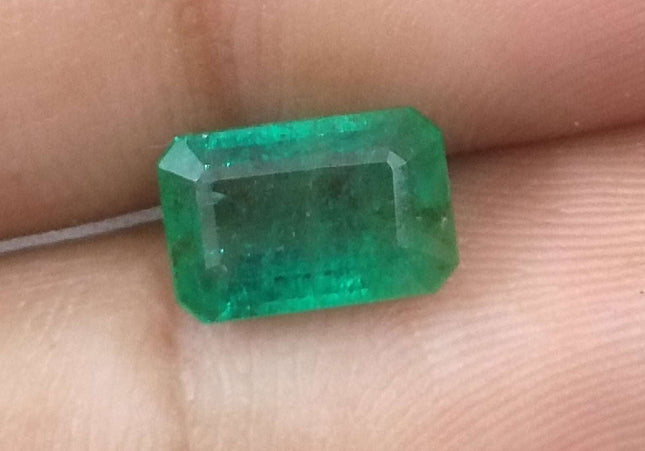 2.35ct GSI Certified Deep Green Zambian Emerald Minor Oiled Loose Gemstone