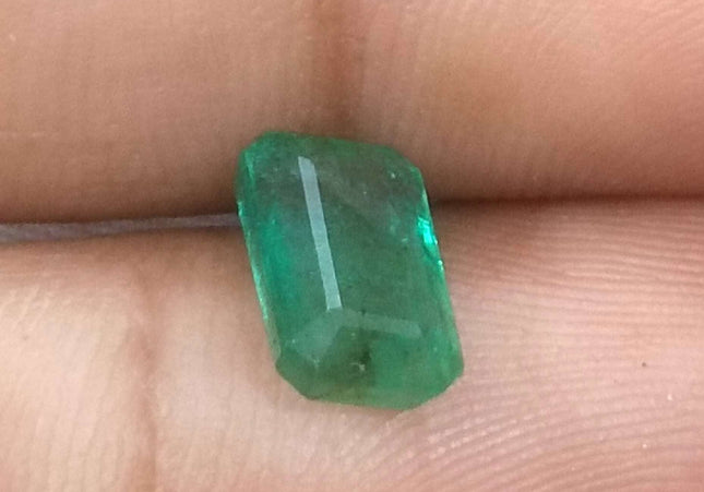 2.35ct GSI Certified Deep Green Zambian Emerald Minor Oiled Loose Gemstone