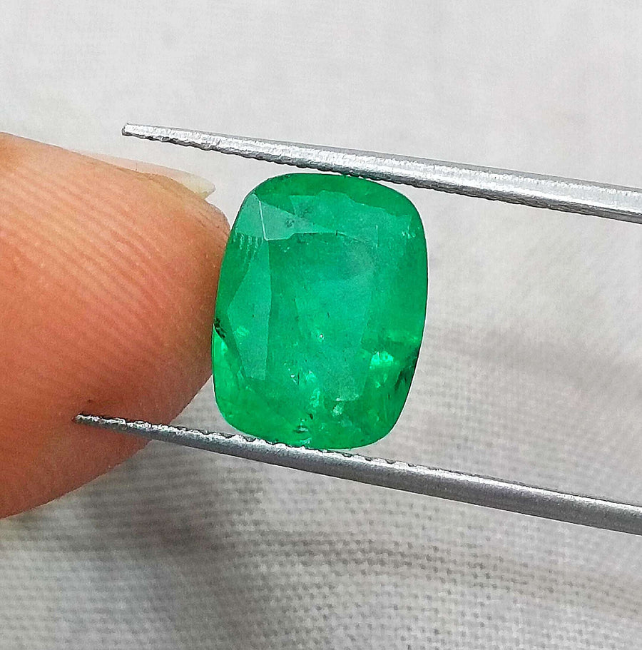 certified 3.19ct Zambian emerald