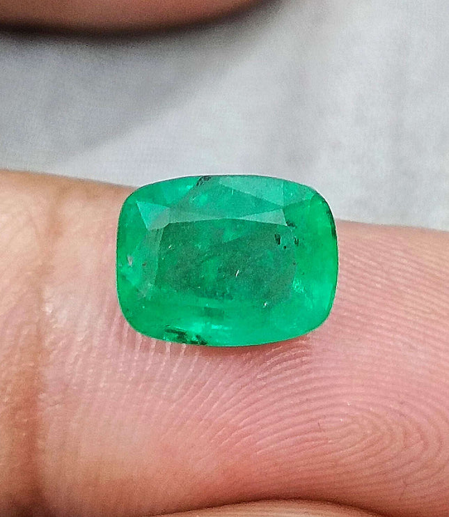 certified 3.19ct Zambian emerald