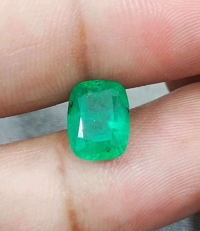 certified 3.19ct Zambian emerald