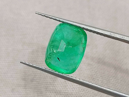 certified 3.19ct Zambian emerald