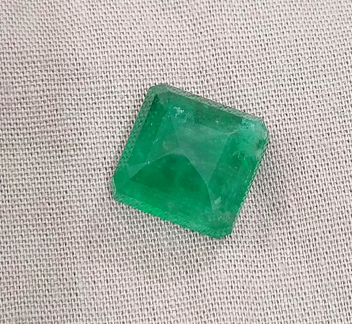 GSI Certified 10.81ct Deep Green Swat Emerald, 100% Natural Gemstone