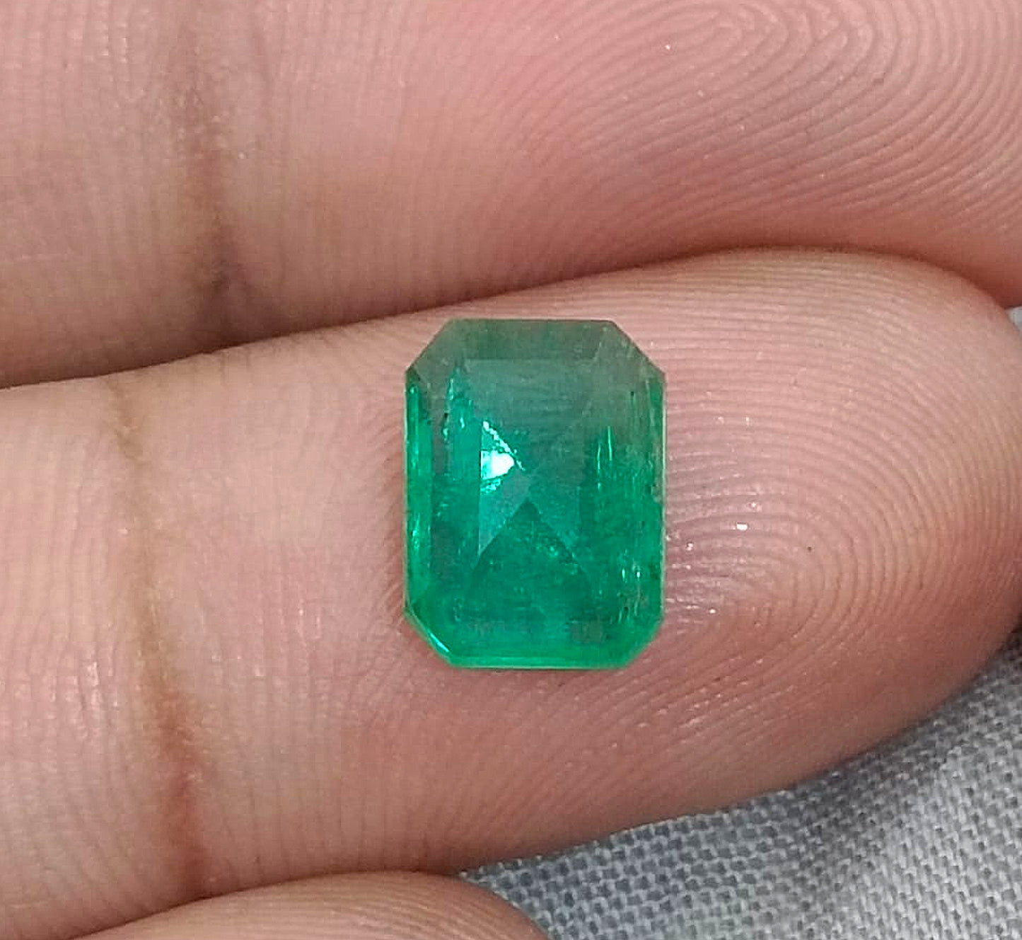 GSI Certified 2.39ct Fine Quality Panjshir Emerald, 100% Natural Gemstone