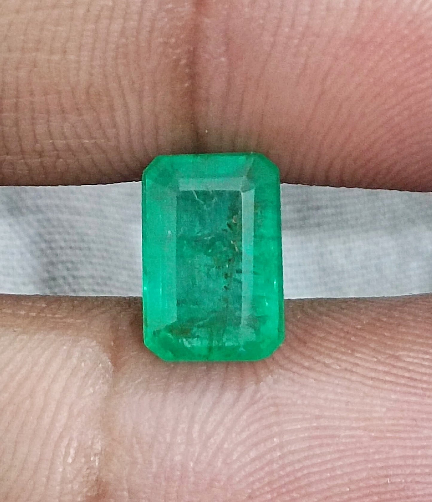 GSI Certified 2.58ct Vivid Green Zambian Emerald, 100% Natural Gemstone