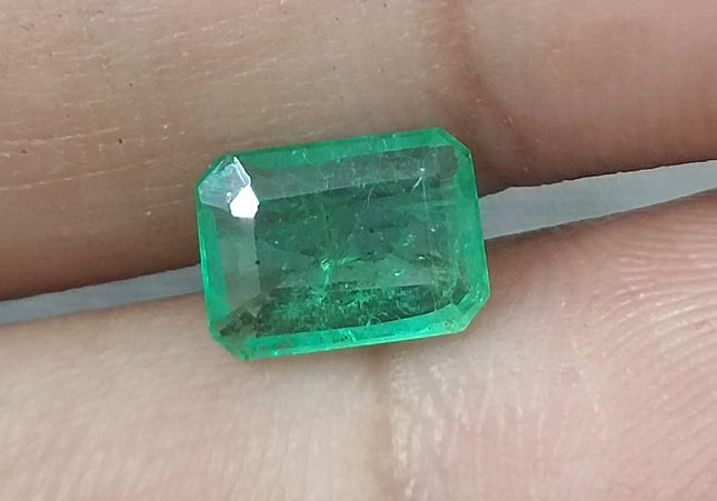 GSI Certified 1.26ct Zambian Emerald, Natural earth mined Gemstone