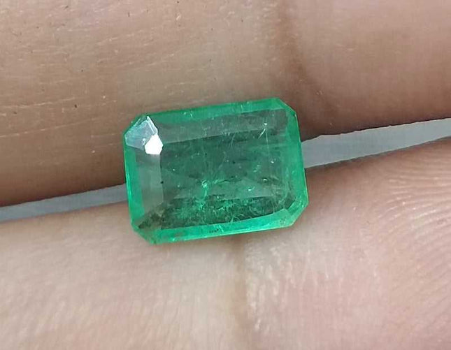 GSI Certified 1.26ct Zambian Emerald, Natural earth mined Gemstone