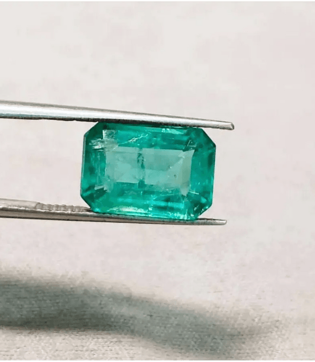 Certified 4.04ct Emerald, Natural Gemstone - SMSGEMS 