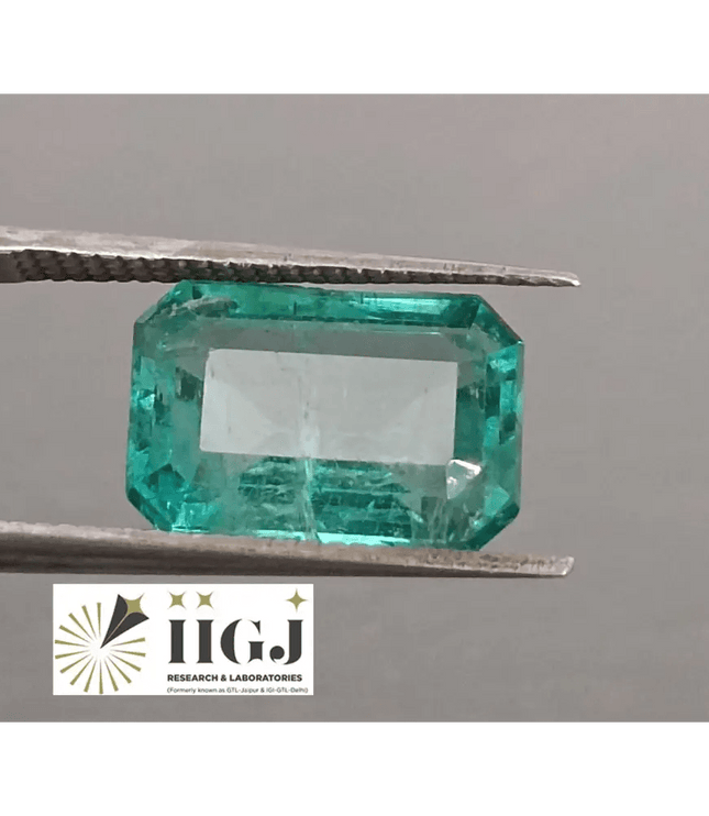Certified 4.04ct Emerald, Natural Gemstone - SMSGEMS 