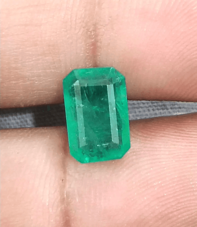 GSI Cerified 3.46ct Zambian Emerald, Natural Gemstone - SMSGEMS 