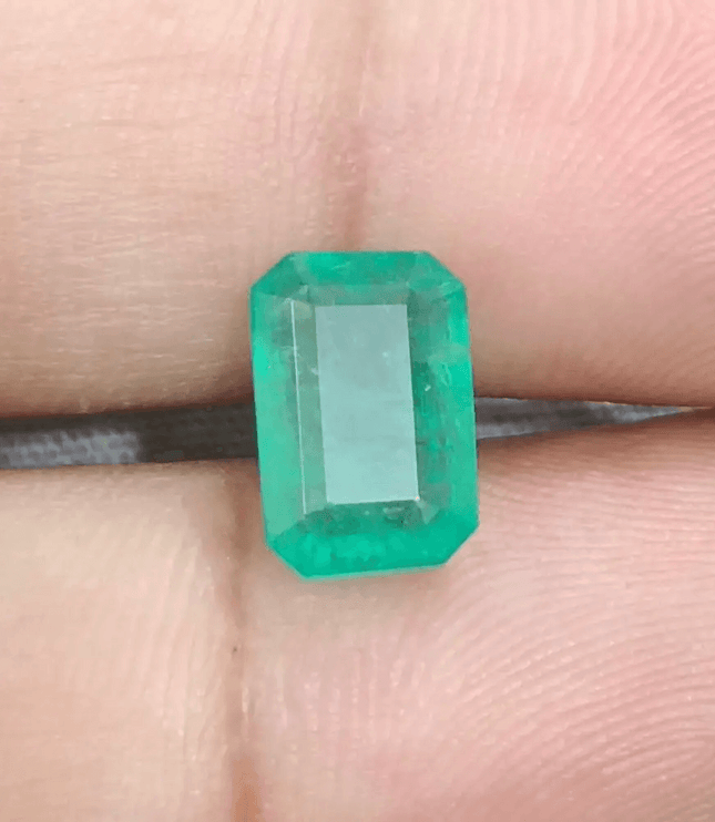GSI Cerified 3.46ct Zambian Emerald, Natural Gemstone - SMSGEMS 