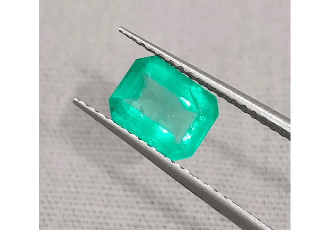GSI Certified 1.12ct Colombian Emerald, Natural Earth Mined Gemstone - SMSGEMS 