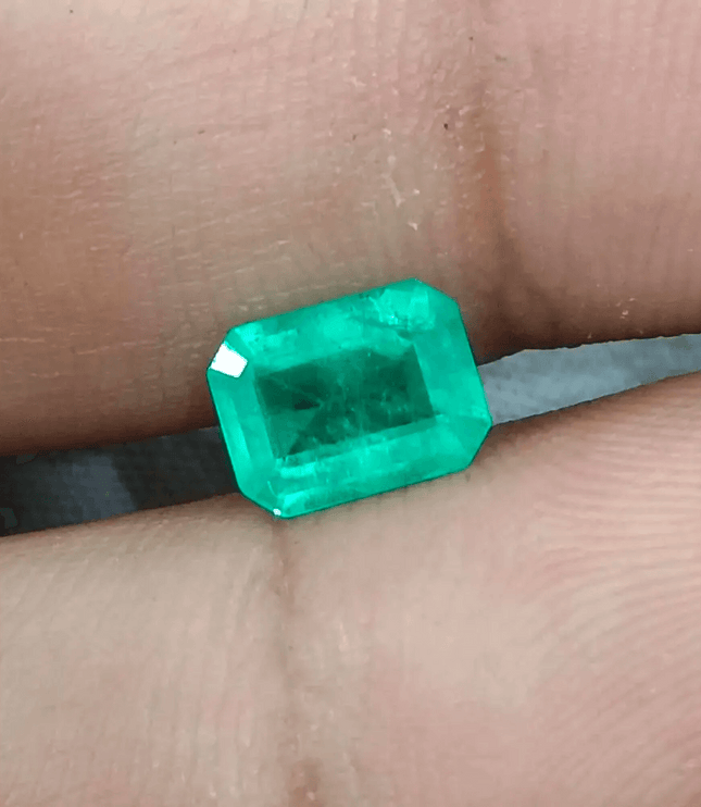 GSI Certified 1.12ct Colombian Emerald, Natural Earth Mined Gemstone - SMSGEMS 