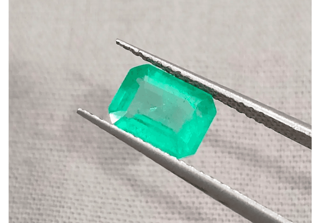 GSI Certified 1.12ct Colombian Emerald, Natural Earth Mined Gemstone - SMSGEMS 