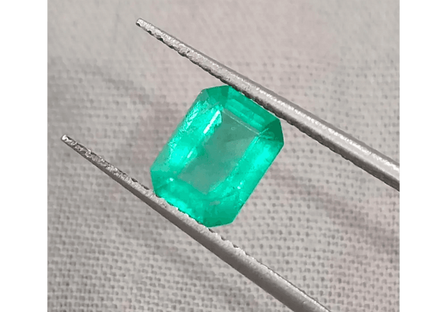 GSI Certified 1.12ct Colombian Emerald, Natural Earth Mined Gemstone - SMSGEMS 