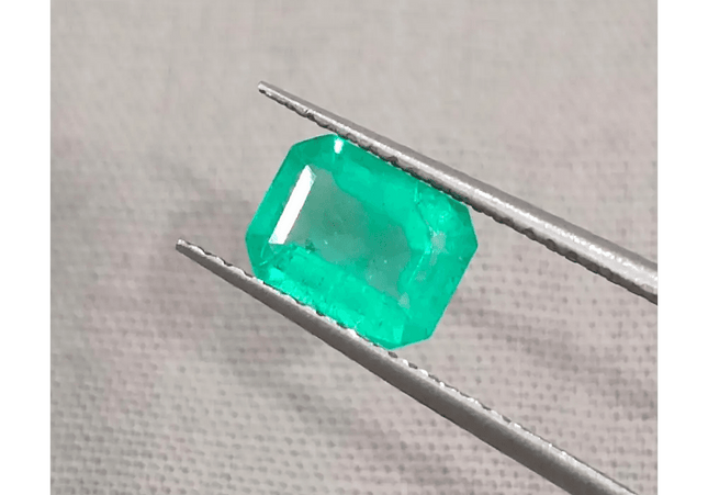 GSI Certified 1.12ct Colombian Emerald, Natural Earth Mined Gemstone - SMSGEMS 