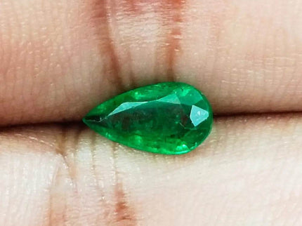 GSI Certified 1.23ct Vivid Deep Swat Emerald , 100% Natural Earth Mined Gemstone - SMSGEMS 